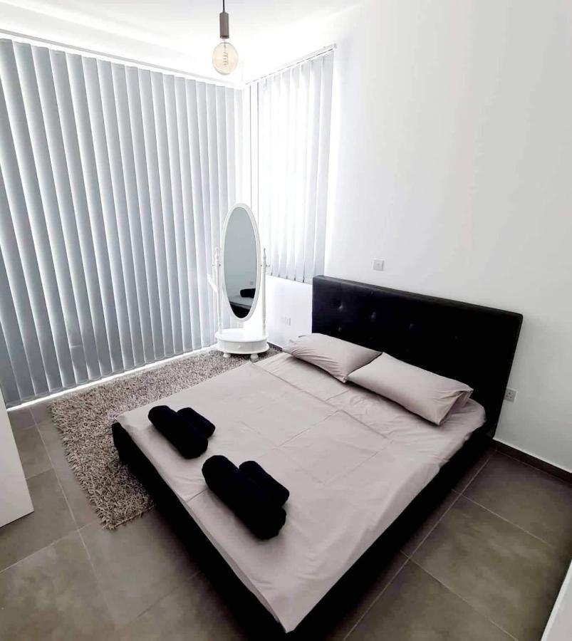 Leonidas Villa Пафос Екстер'єр фото