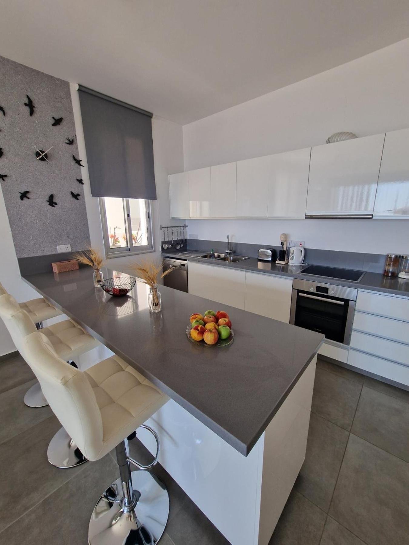 Leonidas Villa Пафос Екстер'єр фото
